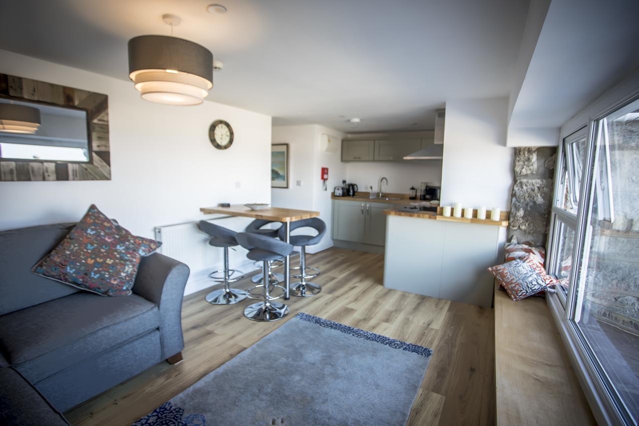 Waters Edge Holiday Apartments ベンスレフ エクステリア 写真